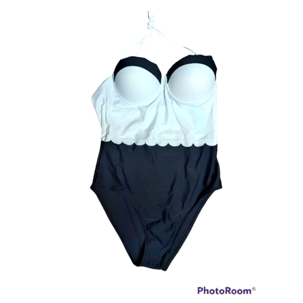 Cupshe NWT 1 Piece swimwear small double scalloped trim